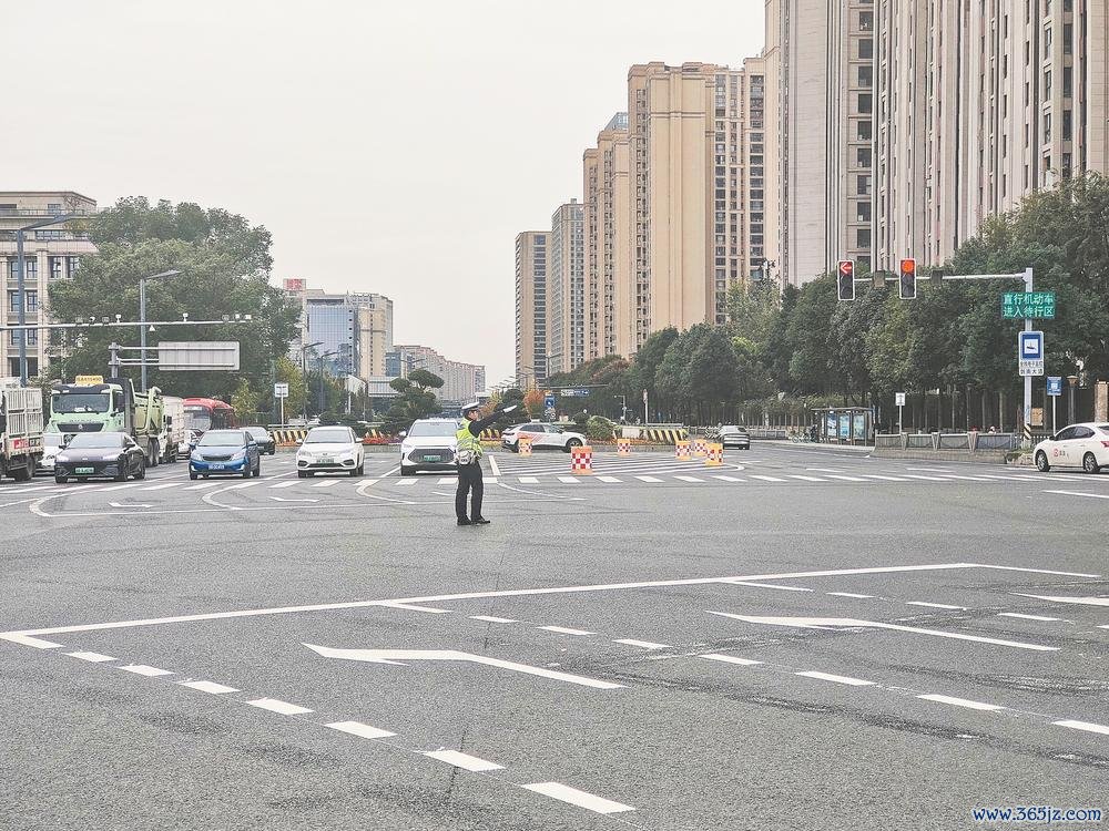 剑南大路锦城大路交叉口细腻提能