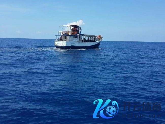 河南六旬大姨8年穷游12国 骑行和谐抑郁症